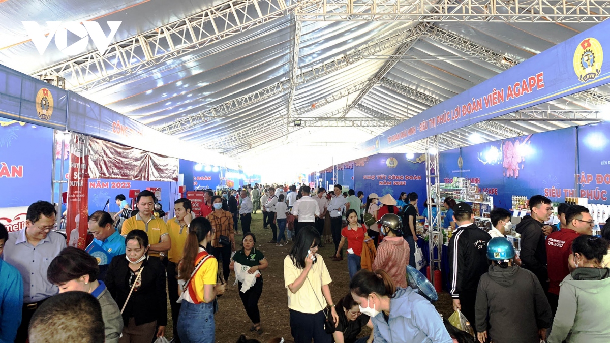Tây Ninh khai mạc Chợ tết Công đoàn với 10.000 người tham gia